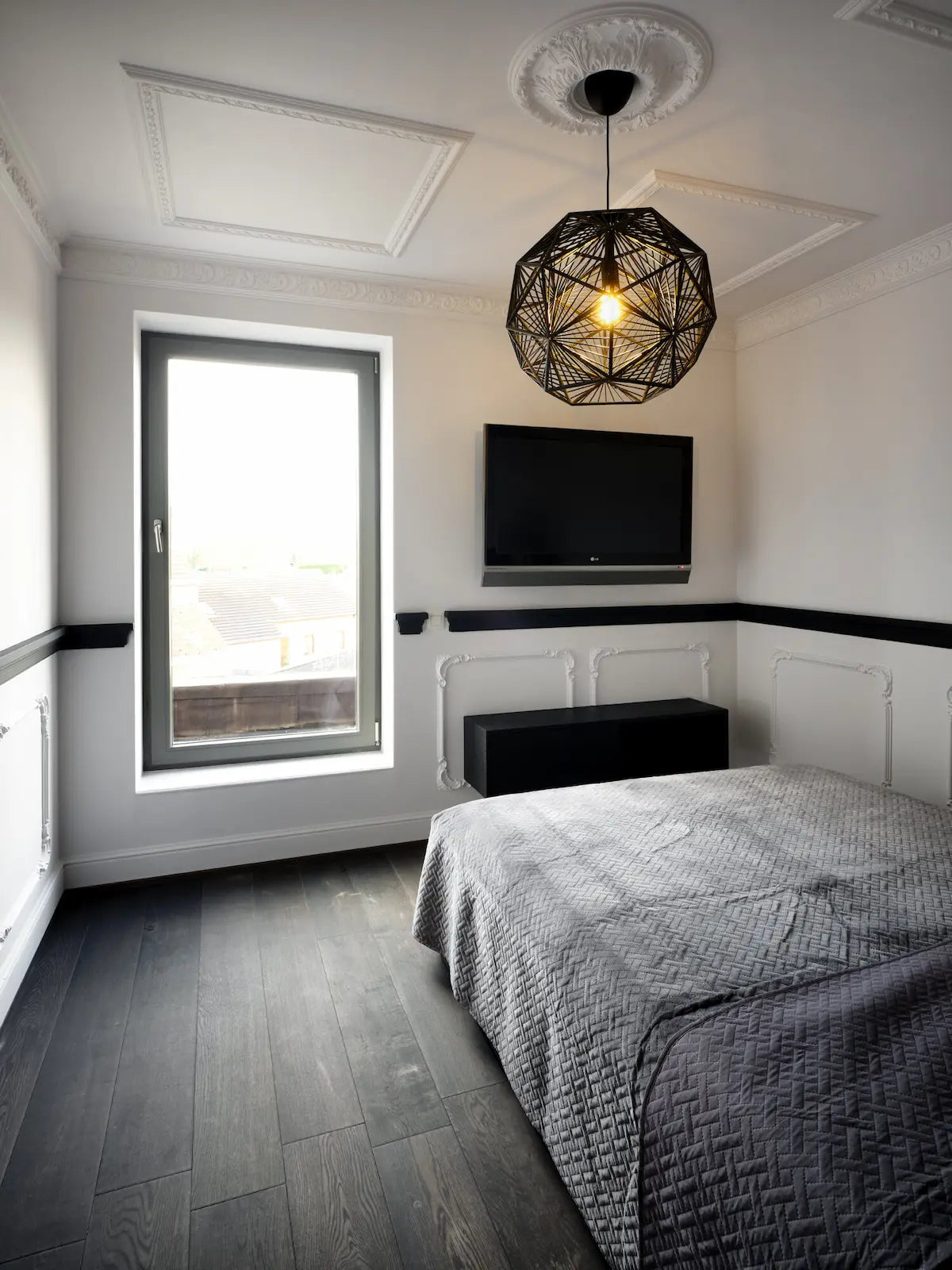 R8 ARSTYL Ceiling Rose in a modern interior | DecorMania UK